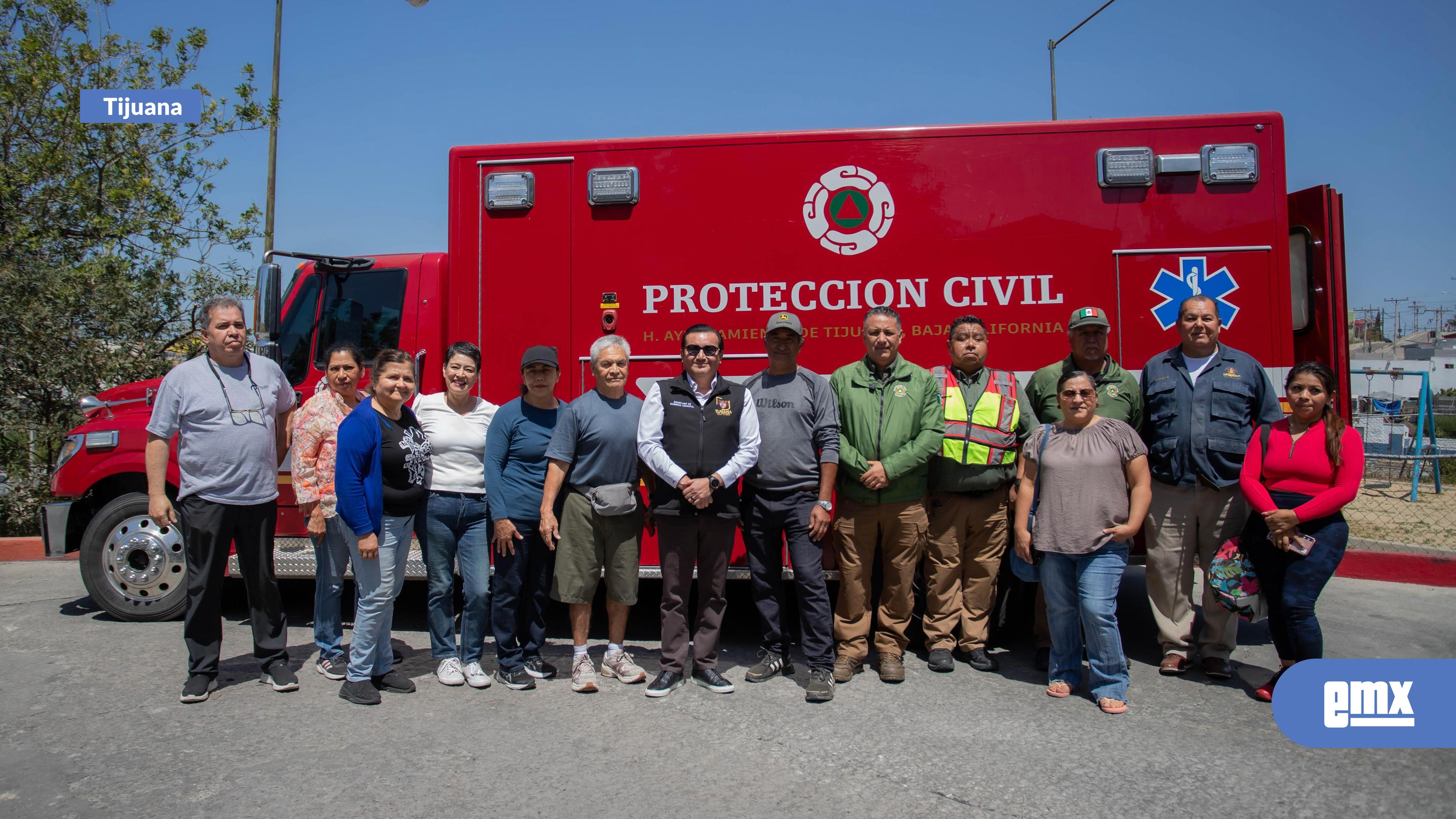 EMX-Instala-Gobierno-de-Tijuana-servicio-de-ambulancia-permanente-en-Santa-Fe