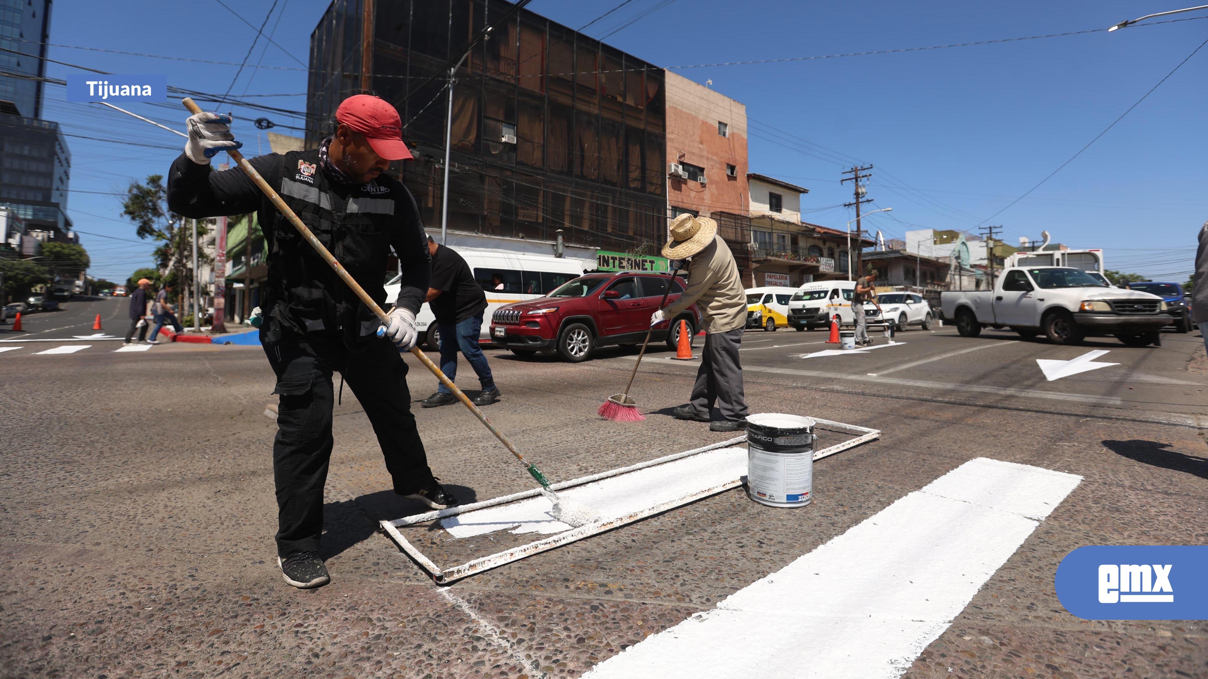 EMX-Refuerzan-labores-de-mejoramiento-urbano-en-San-Antonio-de-los-Buenos,-Playas-y-Centro