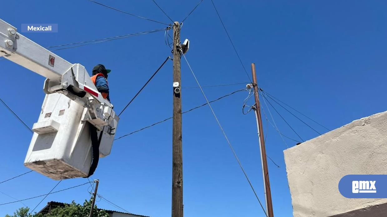 EMX-Retiran 12 cámaras de videovigilancia irregulares en Mexicali 
