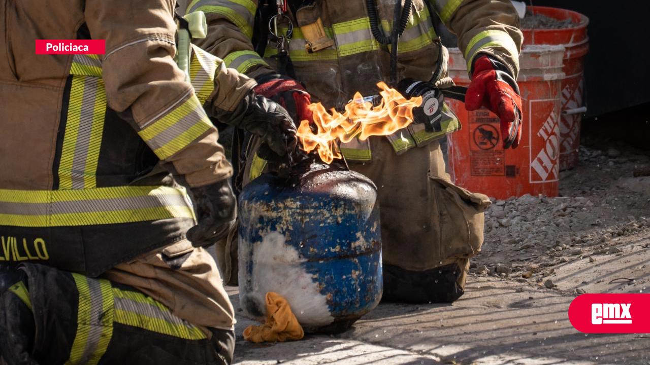 EMX-Mujer resulta con quemaduras tras incendio de mina en una vivienda de la colonia Miramar