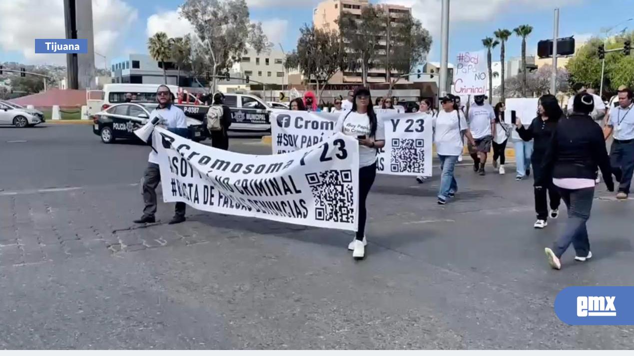 EMX-Marchan-en-Tijuana-para-denunciar-presuntas-desventajas-legales-contra-hombres