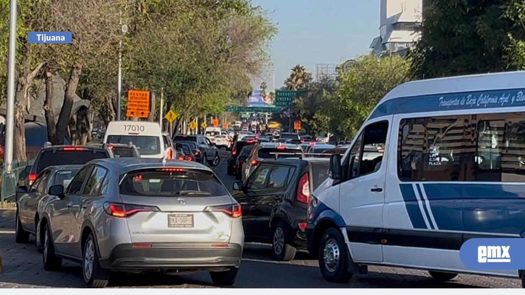 EMX-Persisten-largas-filas-para-cruzar-a-EEUU-por-distintas-garitas-en-Tijuana