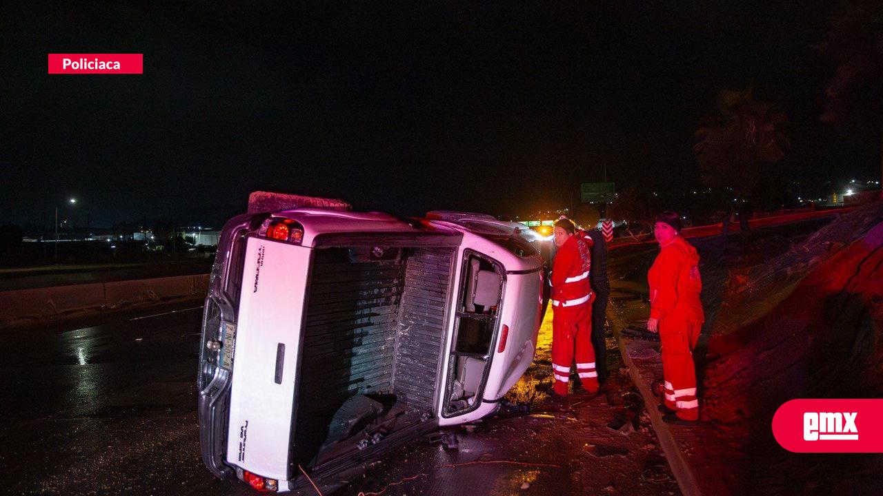 EMX-Joven-resulta-ileso-tras-volcadura-en-la-Vía-Rápida-y-puente-Simón-Bolívar