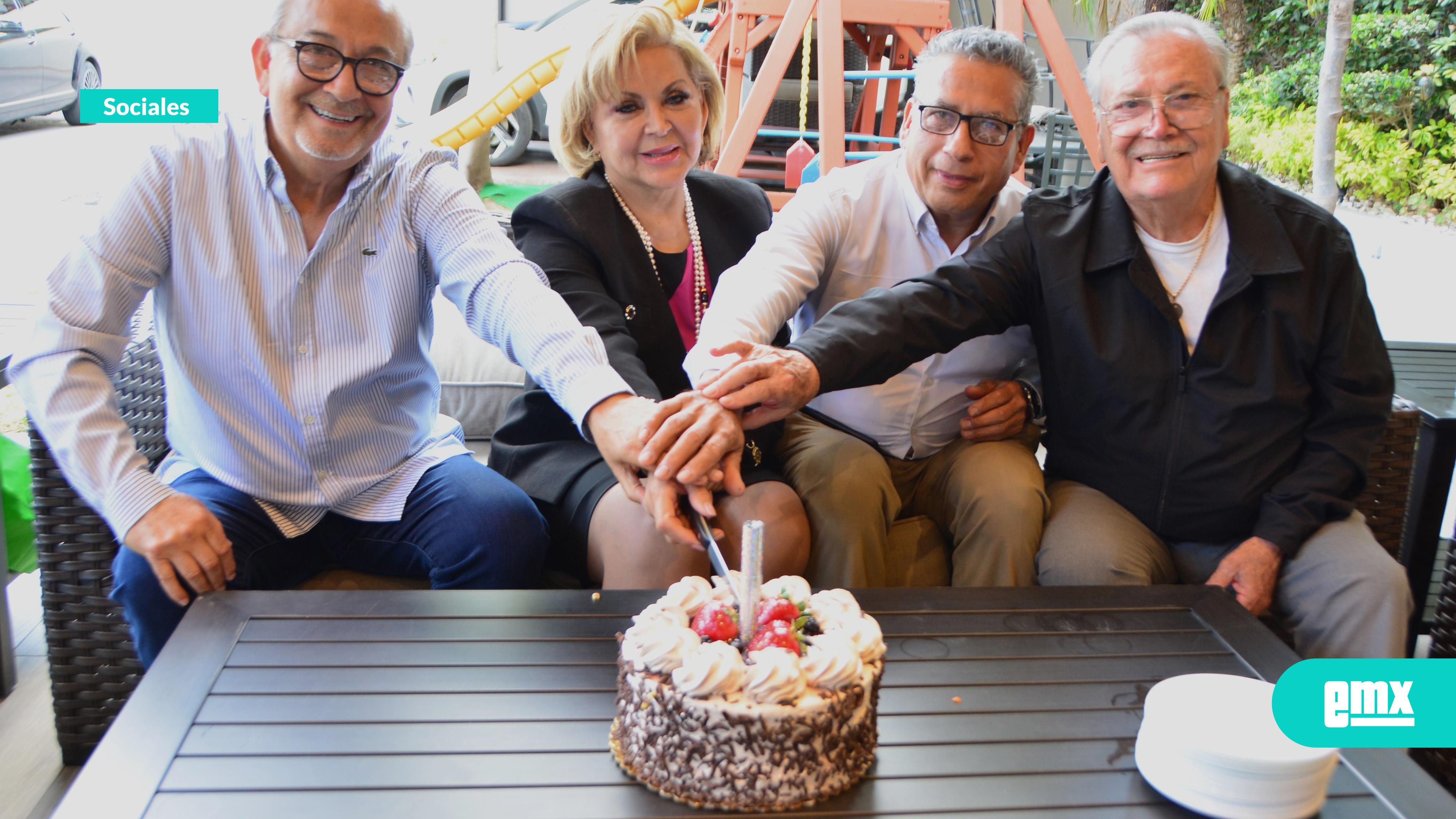 EMX-Concurrido-festejo-para-felices-Cumpleañeros-del-mes-de-abril