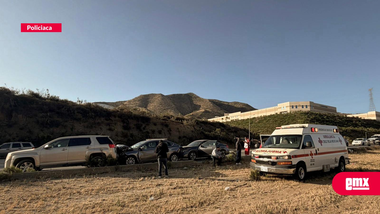 EMX-Carambola-en-bulevar-2000-deja-dos-menores-y-una-mujer-lesionados