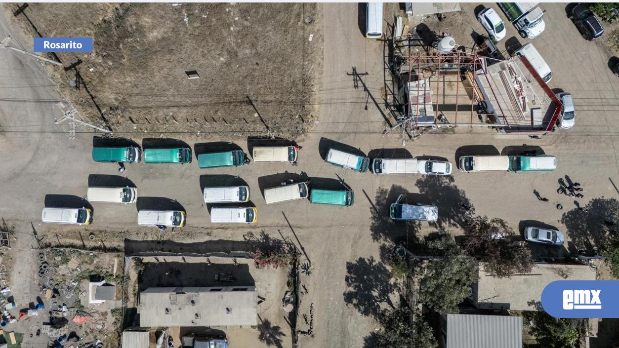 EMX-“Debe haber piso parejo y no favoritismos”: taxistas de Rosarito realizan bloqueo por segundo día y acusan falta de atención por IMOS