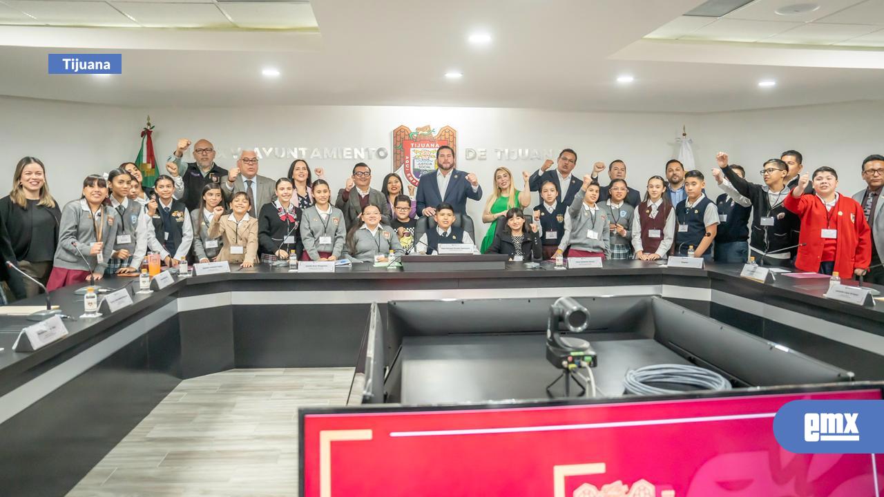 EMX-Apoyan-derechos-de-igualdad-de-oportunidades-y-trato-en-los-entornos-escolares-en-sesión-de-Cabildo-Infantil