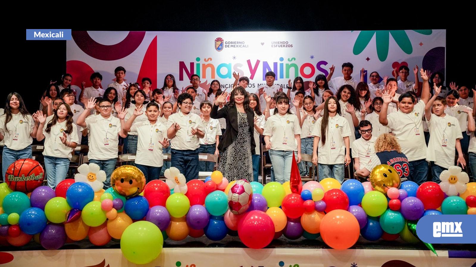 EMX-Toman-protesta-niños-funcionarios-municipales