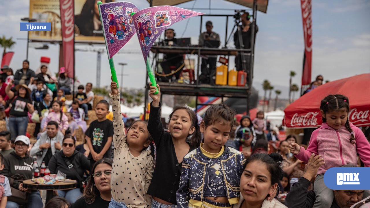 EMX-Miles-de-niños-celebran-su-día-con-espectáculo-de-K-pop-en-el-Hipódromo-Caliente