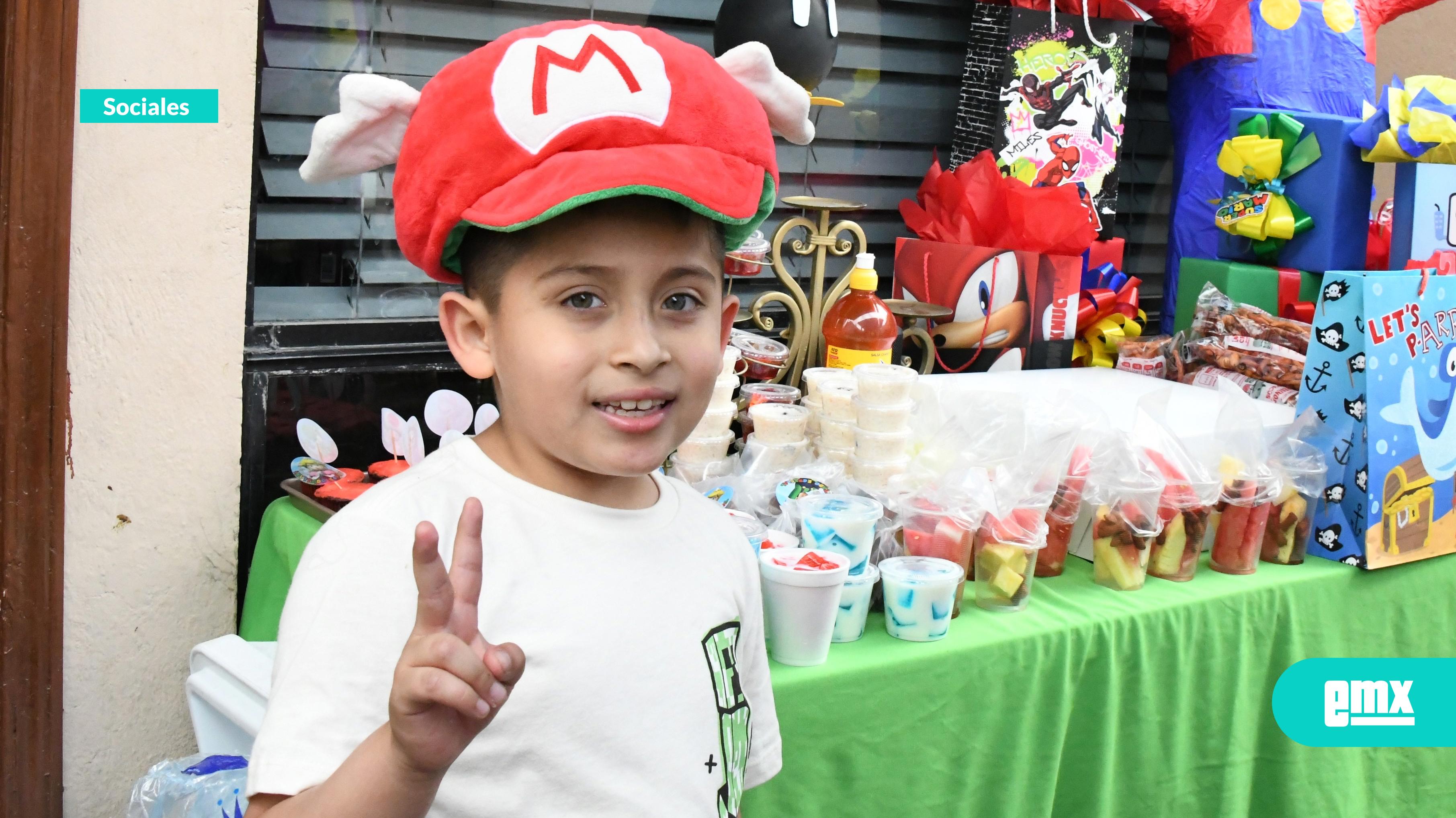 EMX-Las-aventuras-de-Mario-Bros.-fueron-tema-Cumpleaños-de-Ian-Leonardo-Segura-Borja