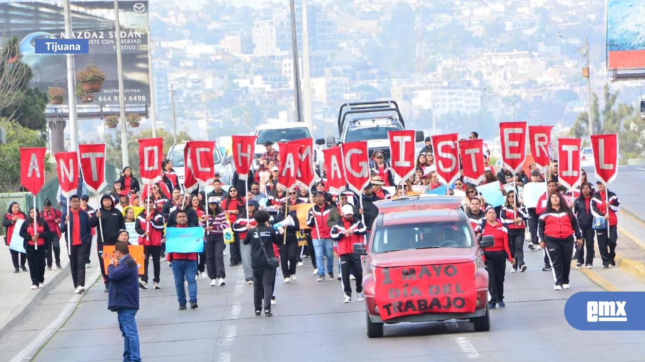 EMX-Histórica-unión-de-burócratas-y-cetemistas-en-desfile-del-Día-del-Trabajo-en-Tijuana