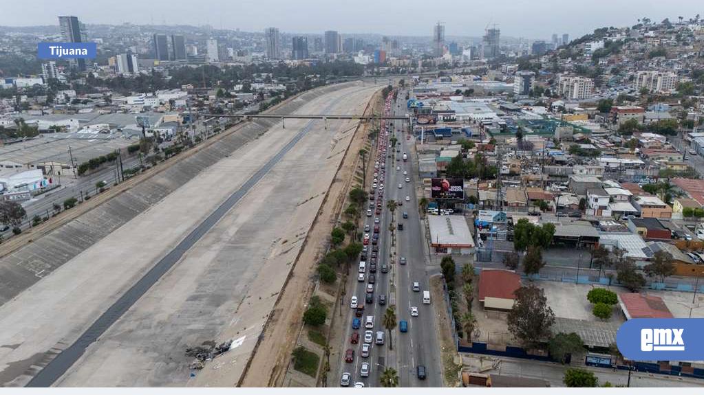 EMX-Así-la-Garita-de-San-Ysidro-este-2-de-mayo