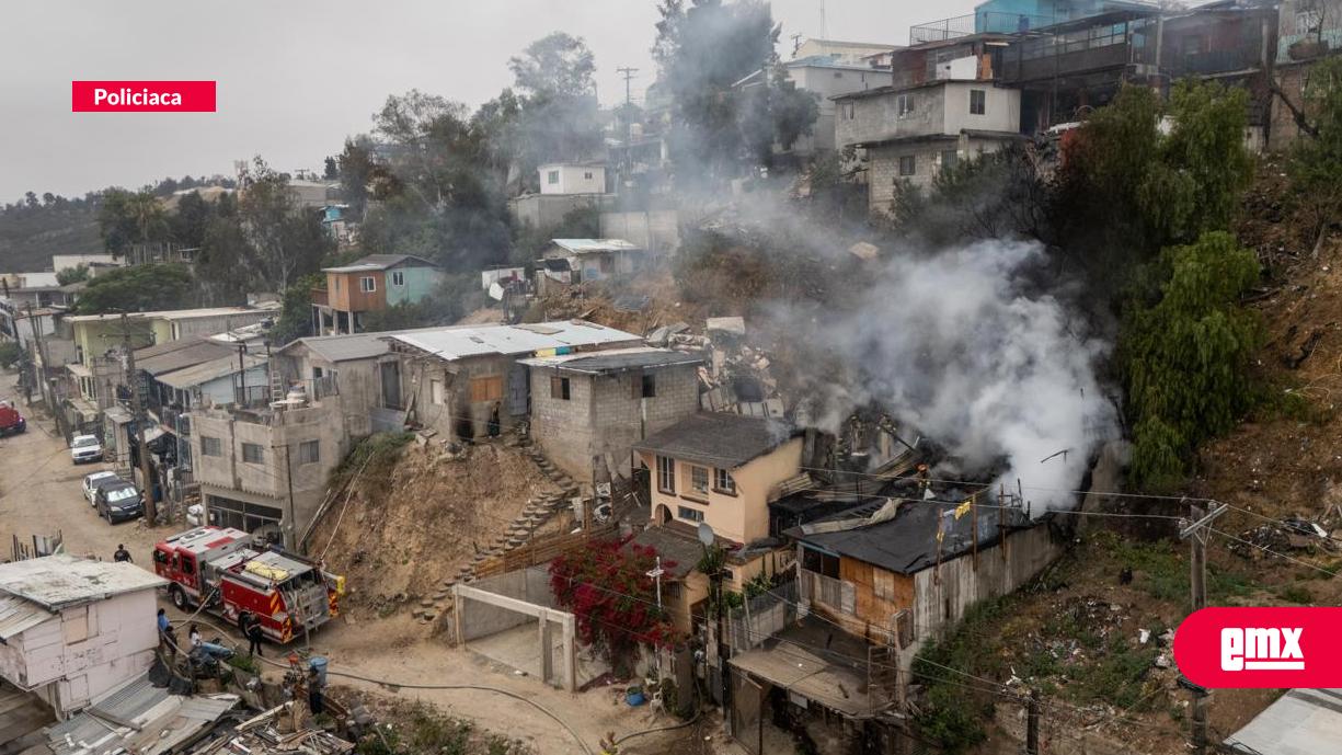 EMX-Incendio-afecta-dos-viviendas-en-la-colonia-Patrimonio-Familiar
