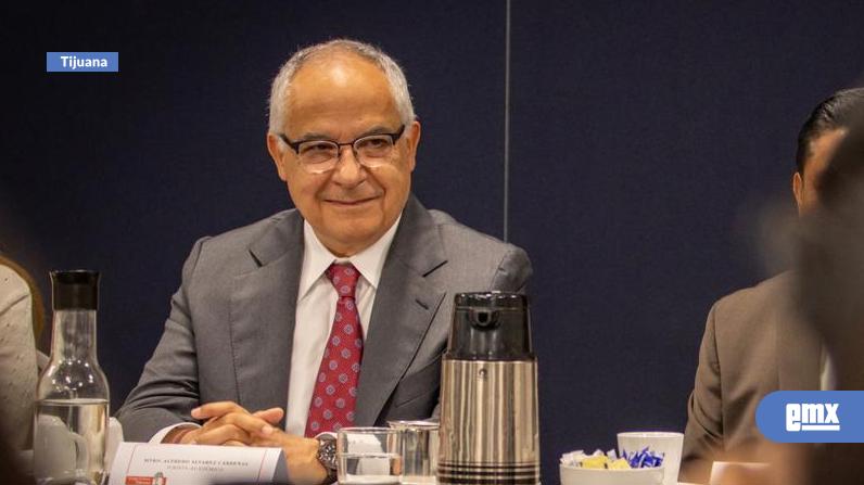 EMX-Asiste-Alfredo-Álvarez-a-reunión-del-Grupo-Político-Tijuana
