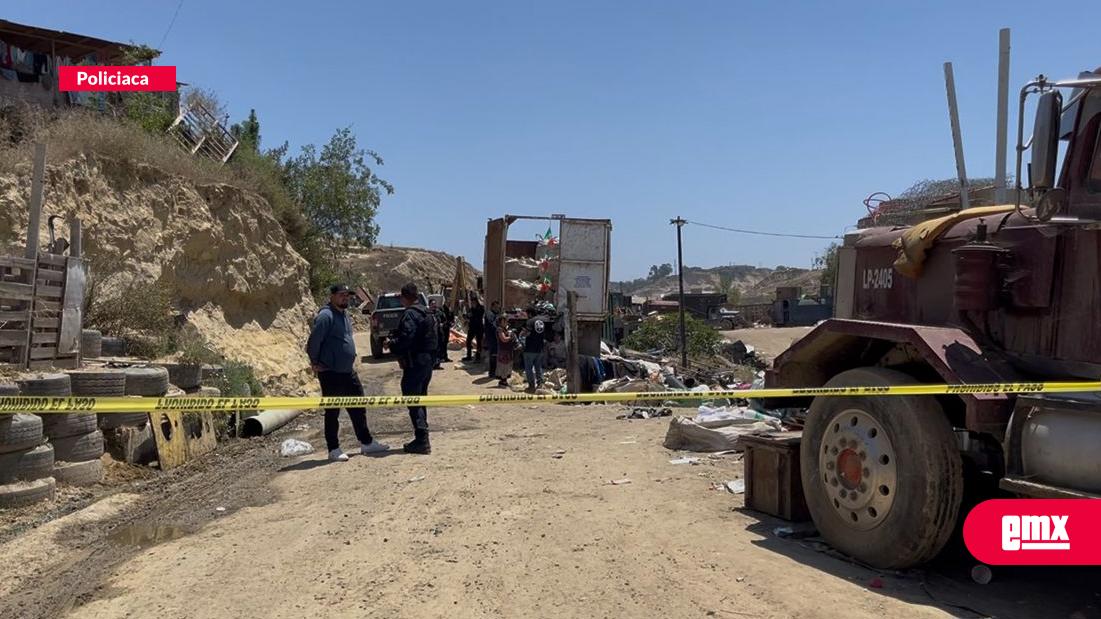 EMX-Hombre queda prensado en camión recolector de basura mientras trabajaba