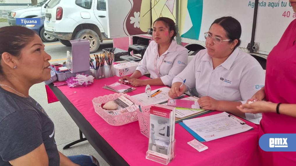 EMX-Instalan-mastógrafo-móvil-en-plaza-Las-Fuentes
