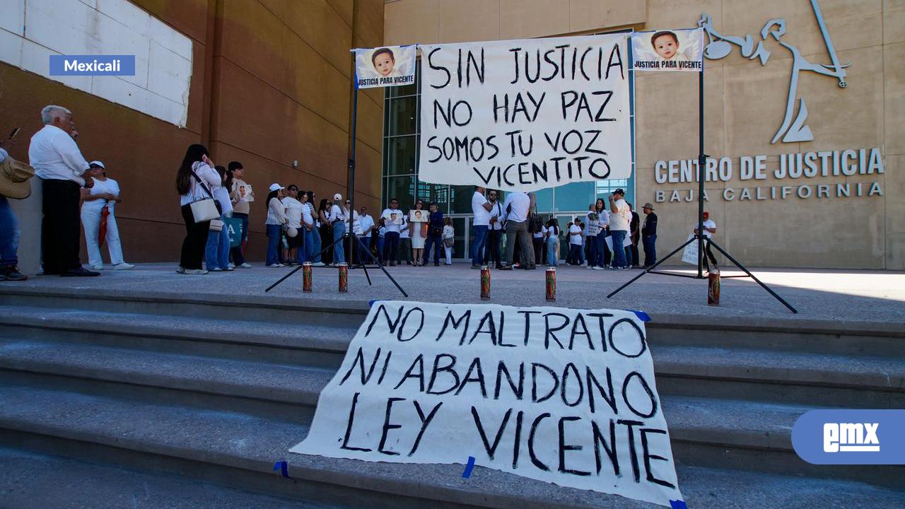 EMX-Marchan-en-Mexicali-para-exigir-justicia-por-Vicente-previo-a-audiencia-de-vinculación