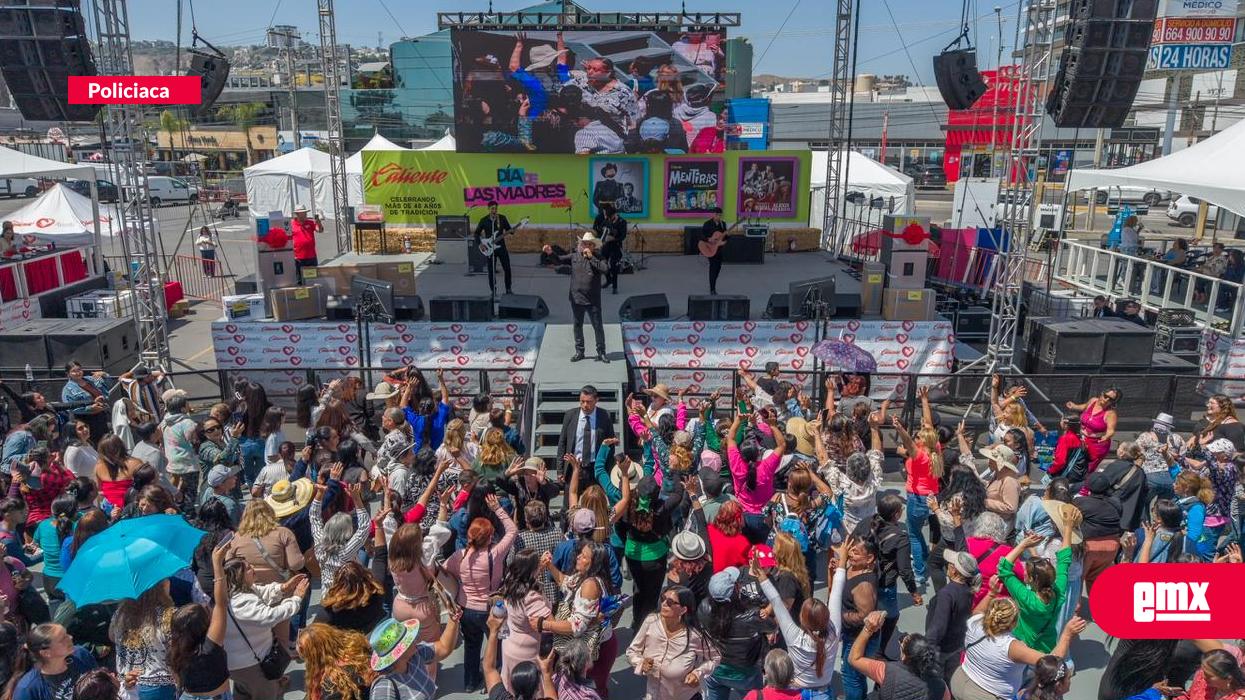 EMX-Más-de-40-años-celebrando-a-las-mamás-de-Tijuana-con-fiesta-y-regalos