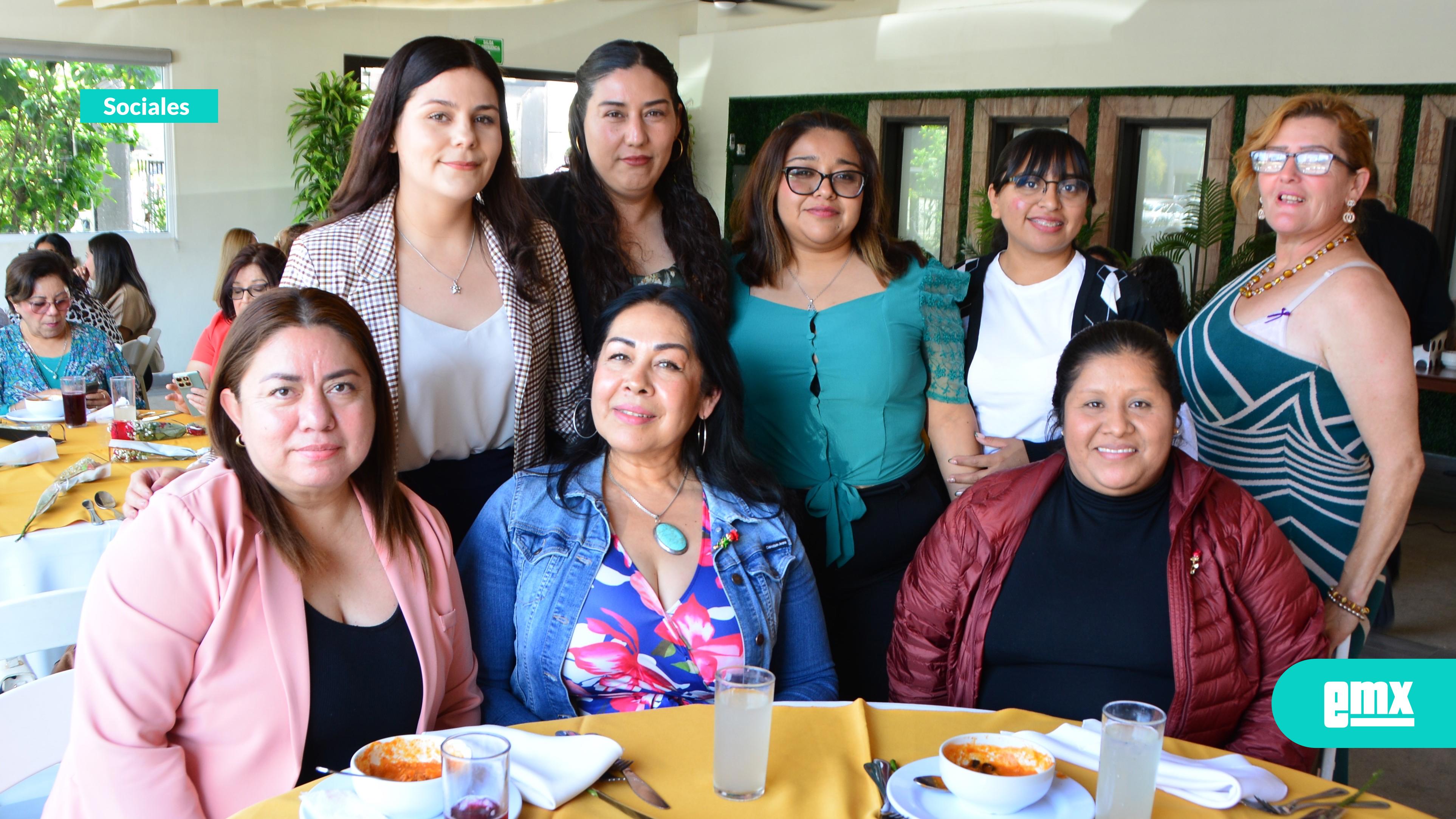EMX-Pasan-momentos-muy-divertidos-Madres-decentes-y-trabajadoras
