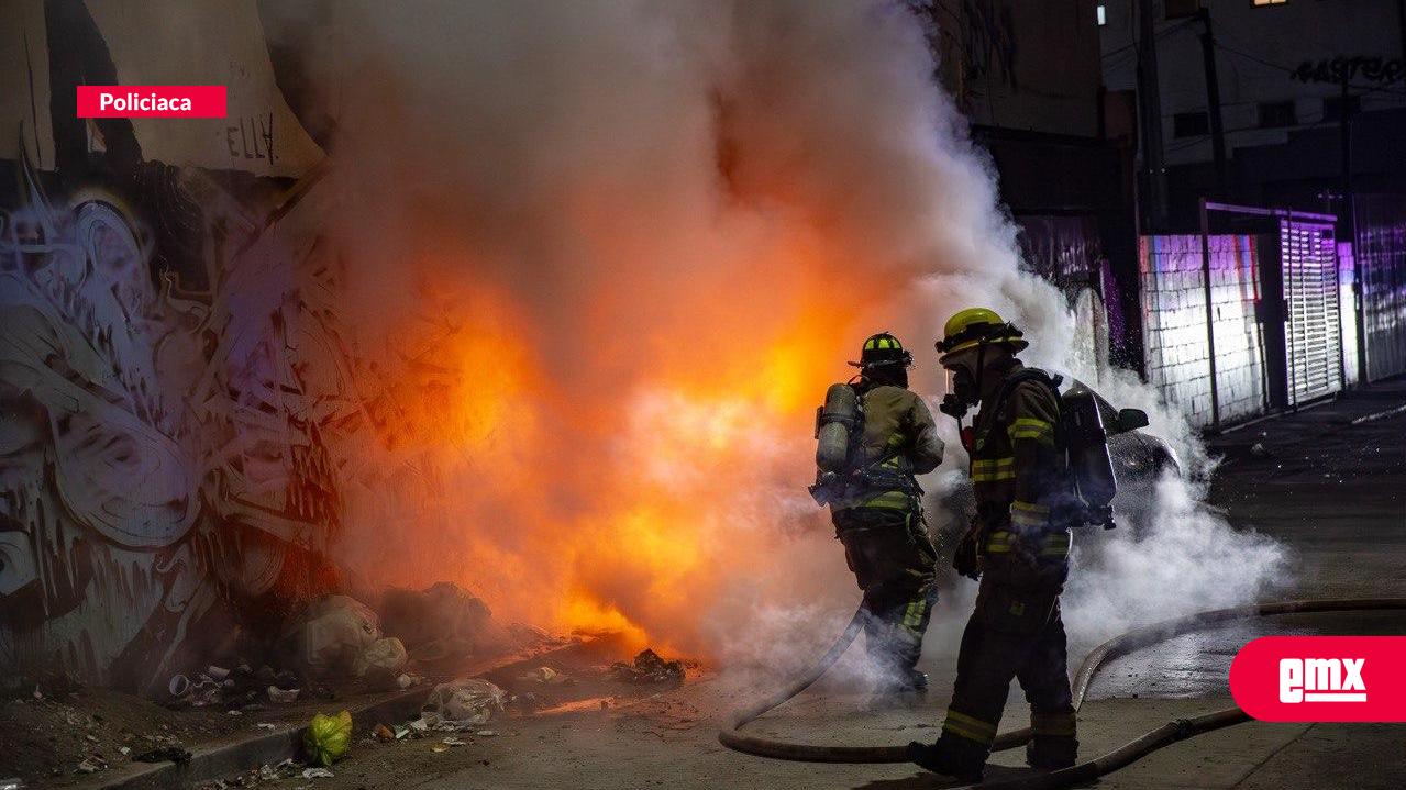 EMX-Vehículo-se-incendia-en-la-Zona-Centro;-no-hubo-lesionados