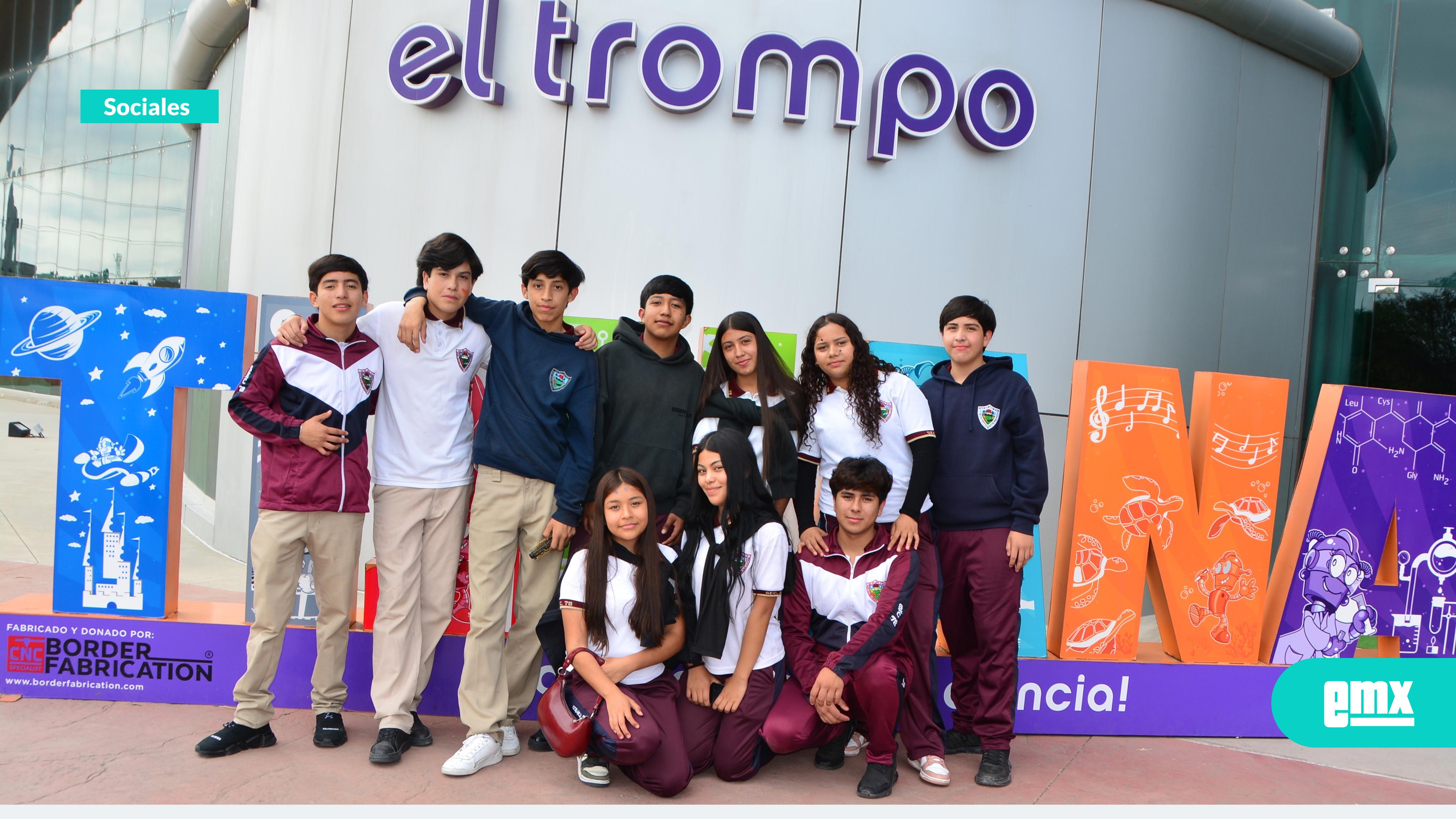 EMX-Gozaron-de-memorable-visita-al-museo-Estudiantes-de-Secundaria-Manuel-Salceda