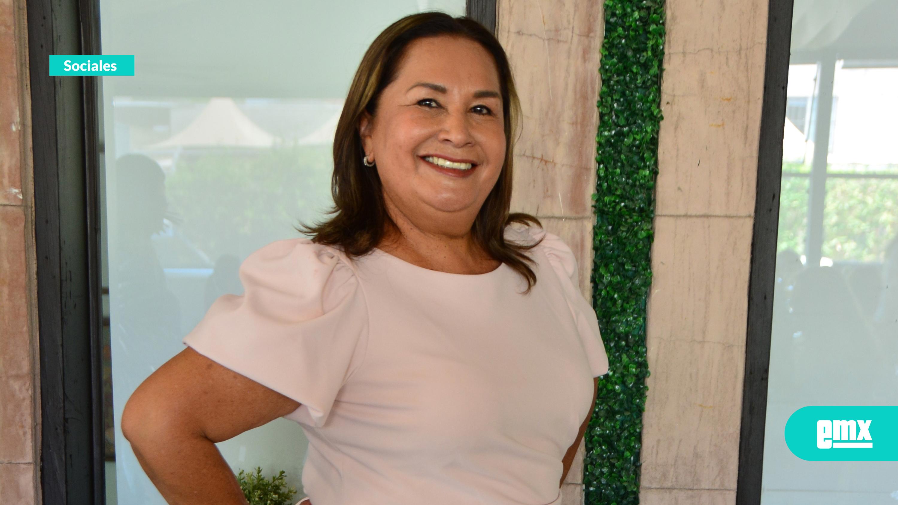 EMX-Rodeada-del-cariño-familiar-Celebra-Martha-Elvia-Peniche-su-cumpleaños