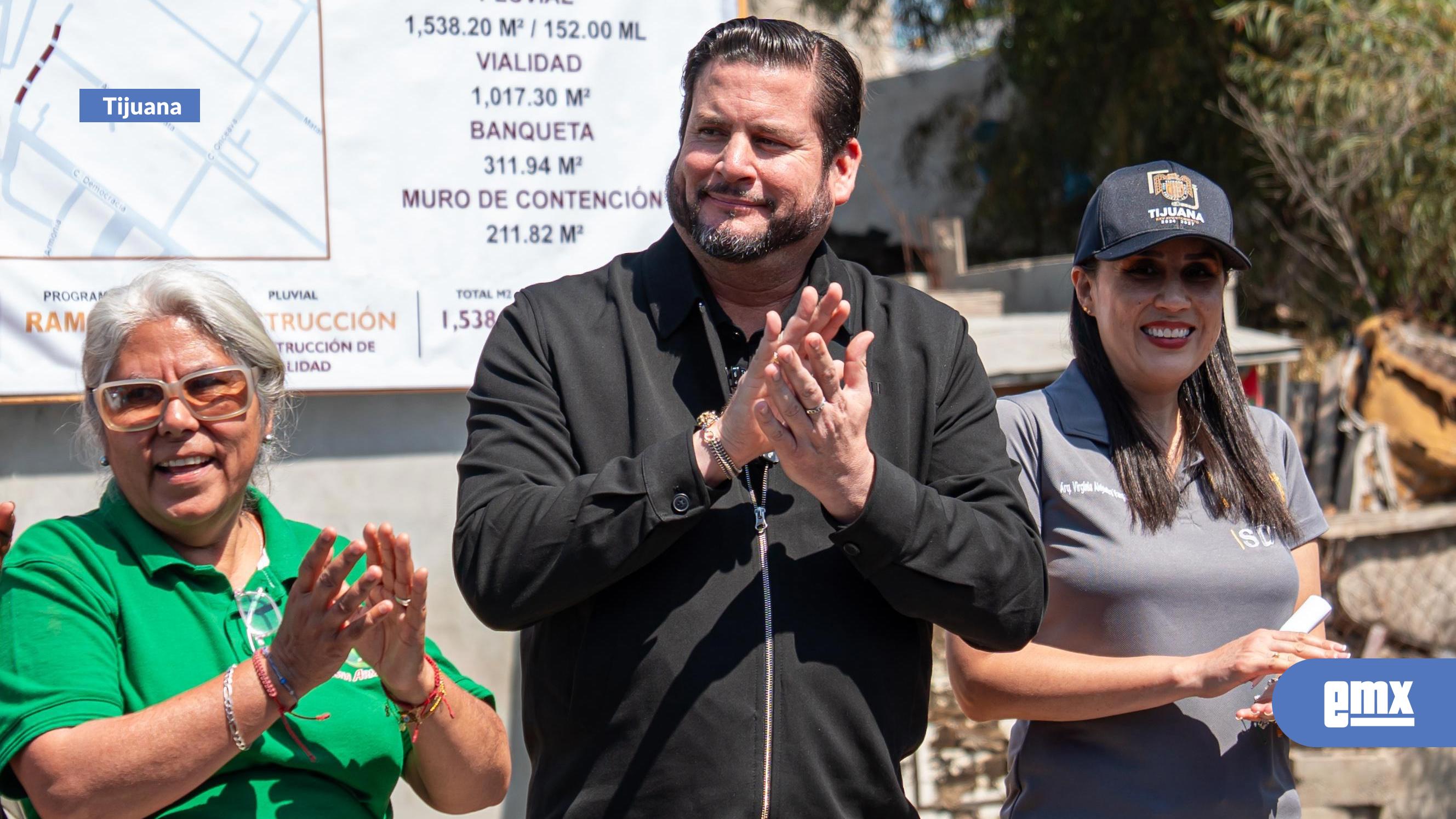 EMX-Inaugura-Ismael-Burgueño-obra-de-drenaje-pluvial-en-la-colonia-Valle-Verde