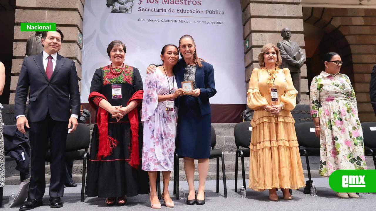 EMX-Sheinbaum-reivindica-al-magisterio-en-el-Día-del-Maestro