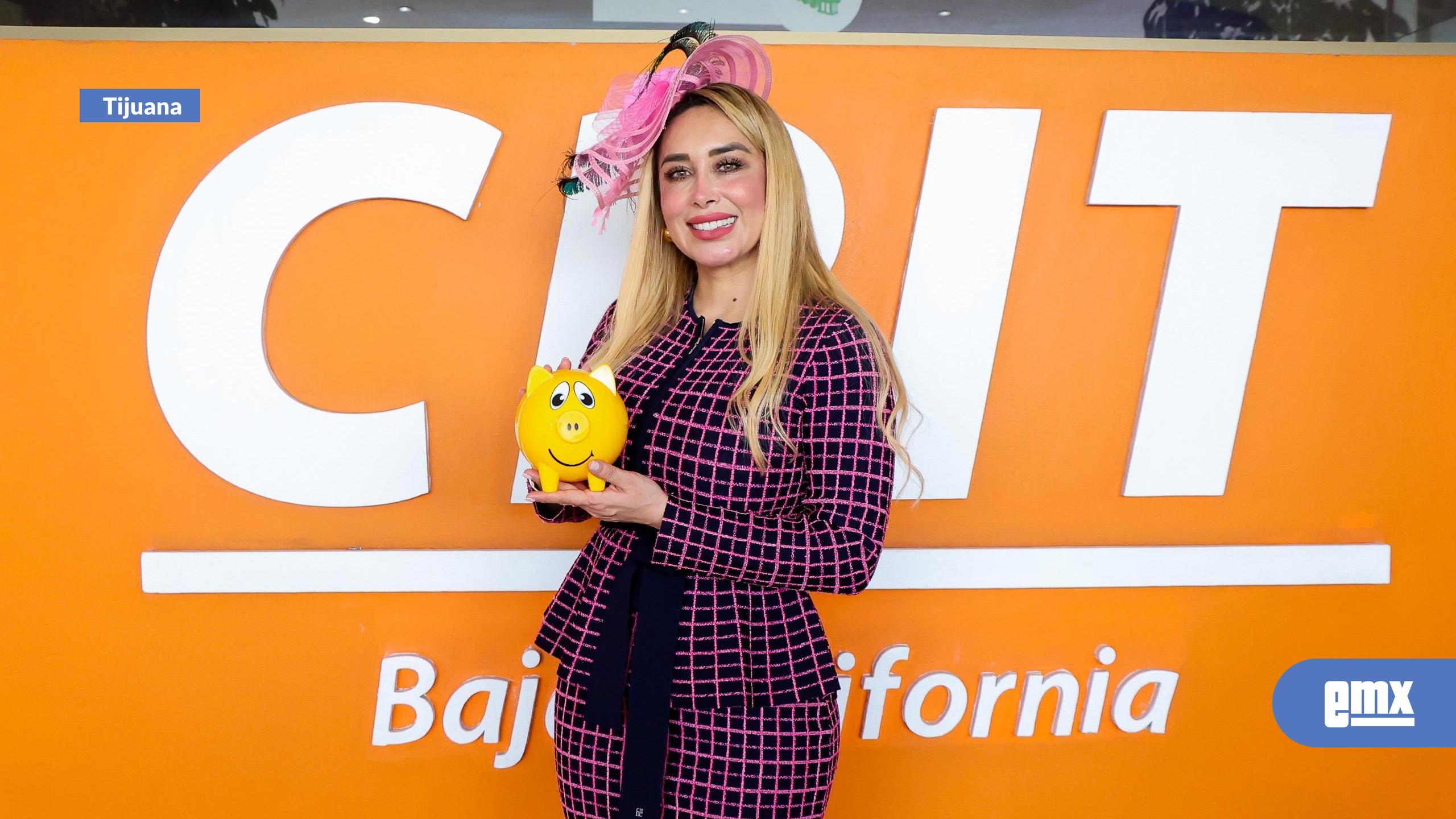EMX-Acude-síndica-procuradora-Teresita-Balderas-al-evento-‘Sombreros-y-Plumas'-en-favor-del-CRIT-Baja-California