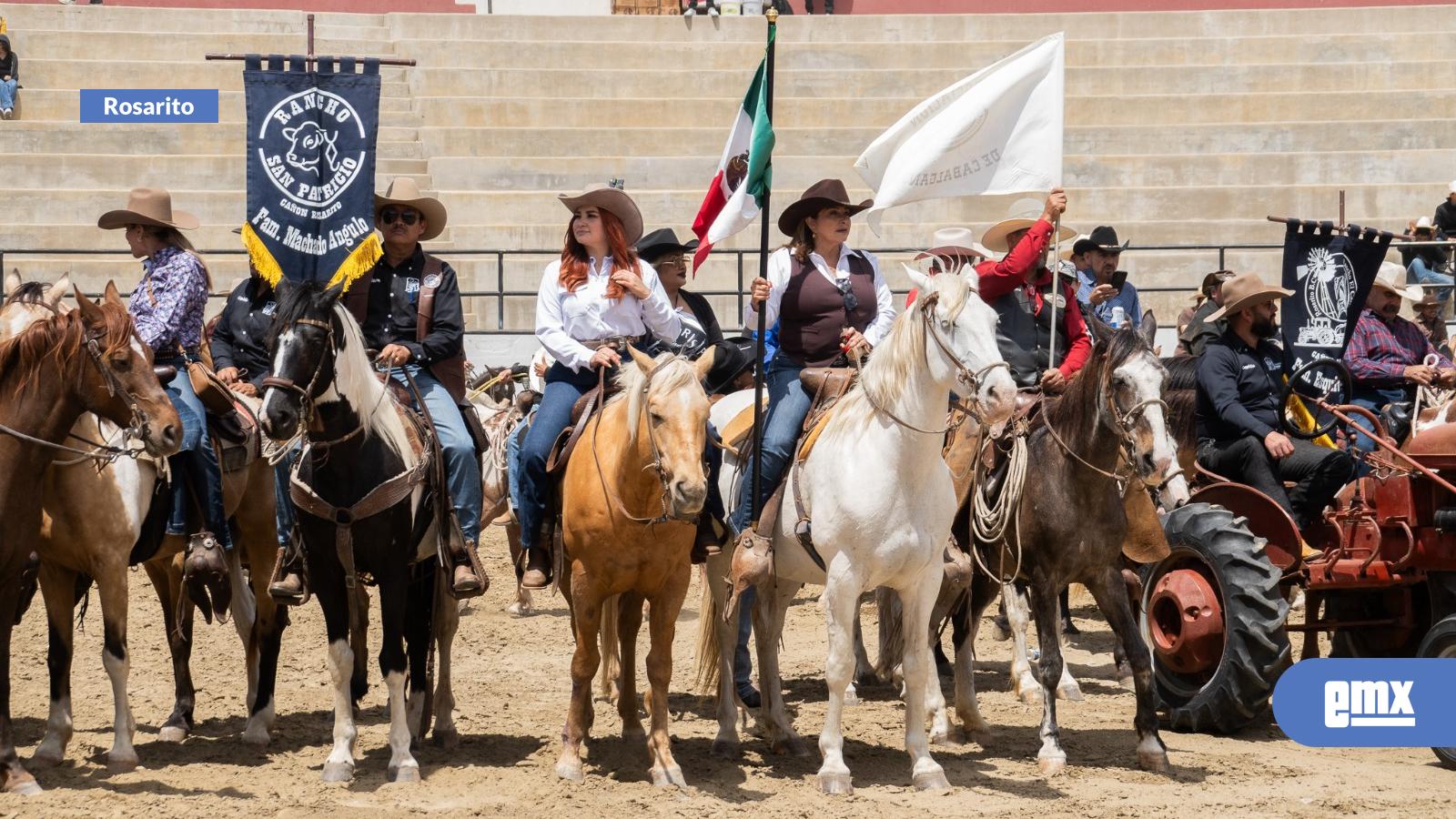 EMX-Cabalgata-conmemora-el-141-Aniversario-de-la-Fundación-de-Playas-de-Rosarito