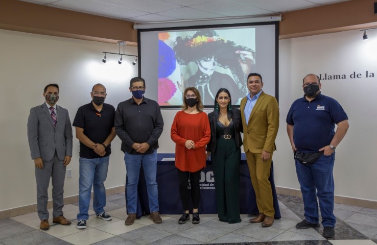 EMX-Continúa UDCI la tradición  "ALTARES DE MUERTOS”