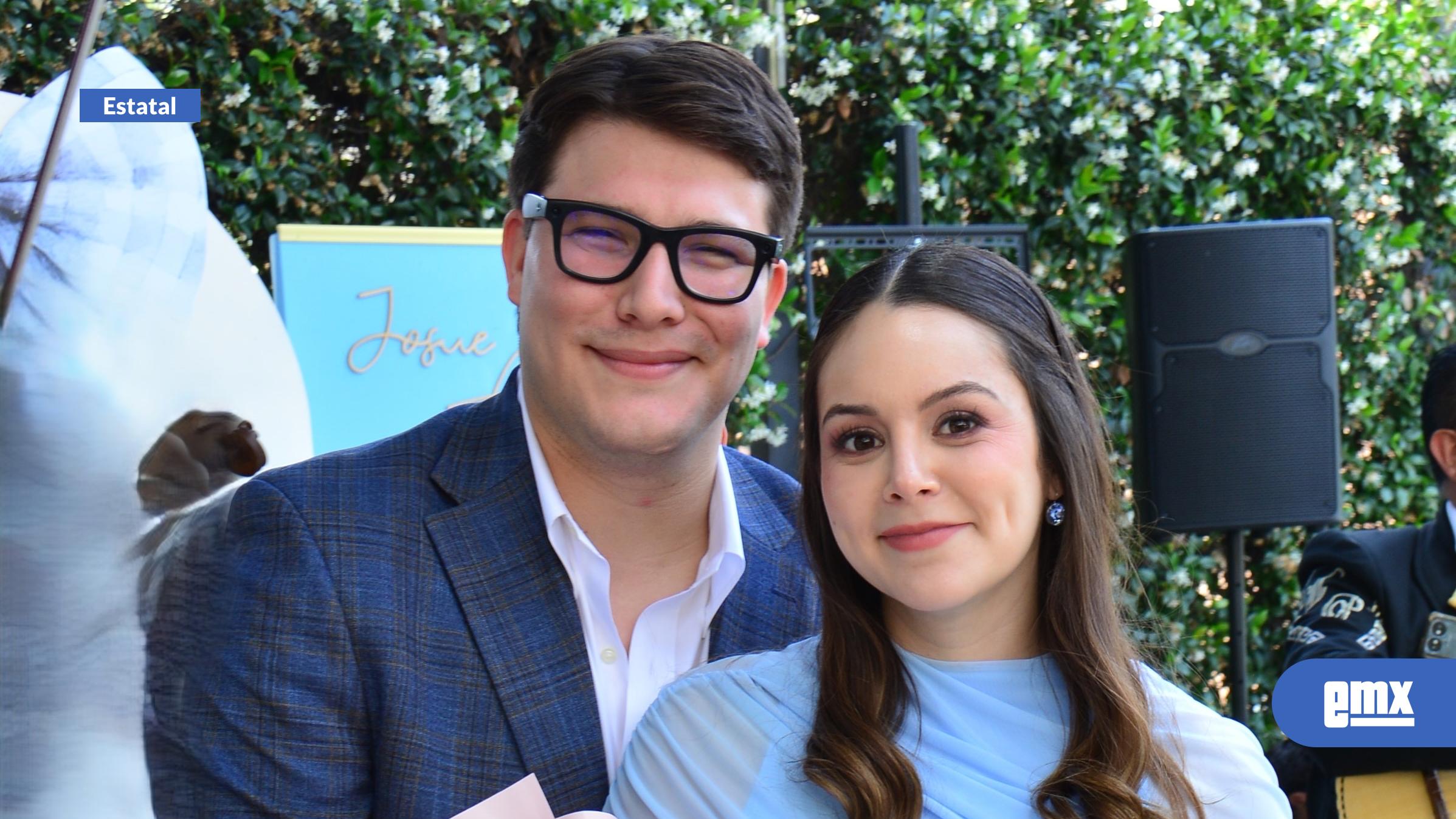 EMX-Esperan-felices-su-primer-hijo-Martha-Elena-Dávalos-y-Josué-Abúndez