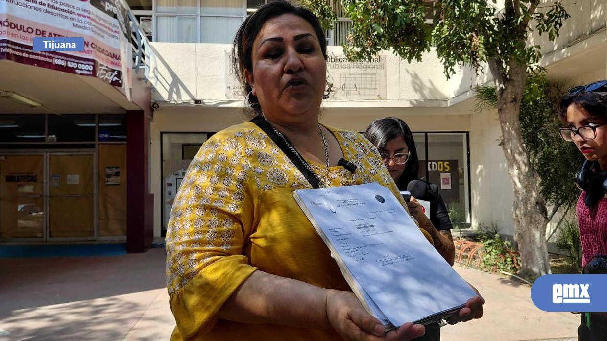 EMX-Padres denuncian presunto maltrato de maestra en primaria Juan Escutia