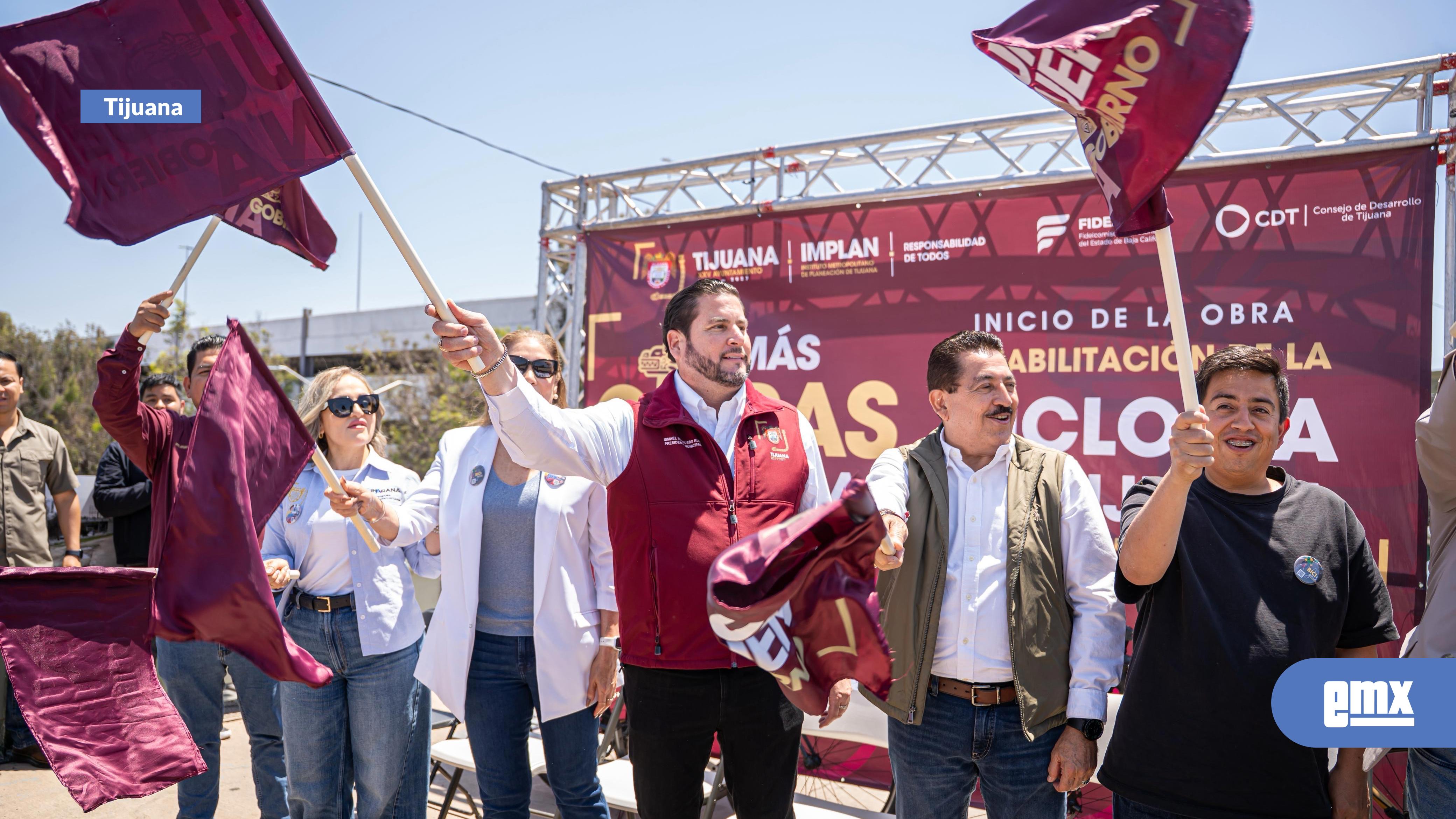 EMX-Da-Ismael-Burgueño-banderazo-de-inicio-de-obra-de-rehabilitación-y-ampliación-de-la-Ciclovía-Río-Tijuana