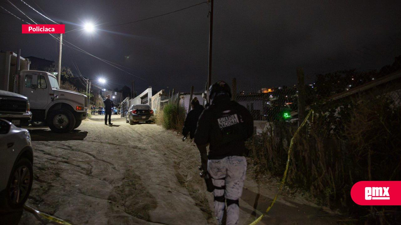 EMX-Asesinan-a-hombre-dentro-de-camioneta-en-la-colonia-Divina-Providencia