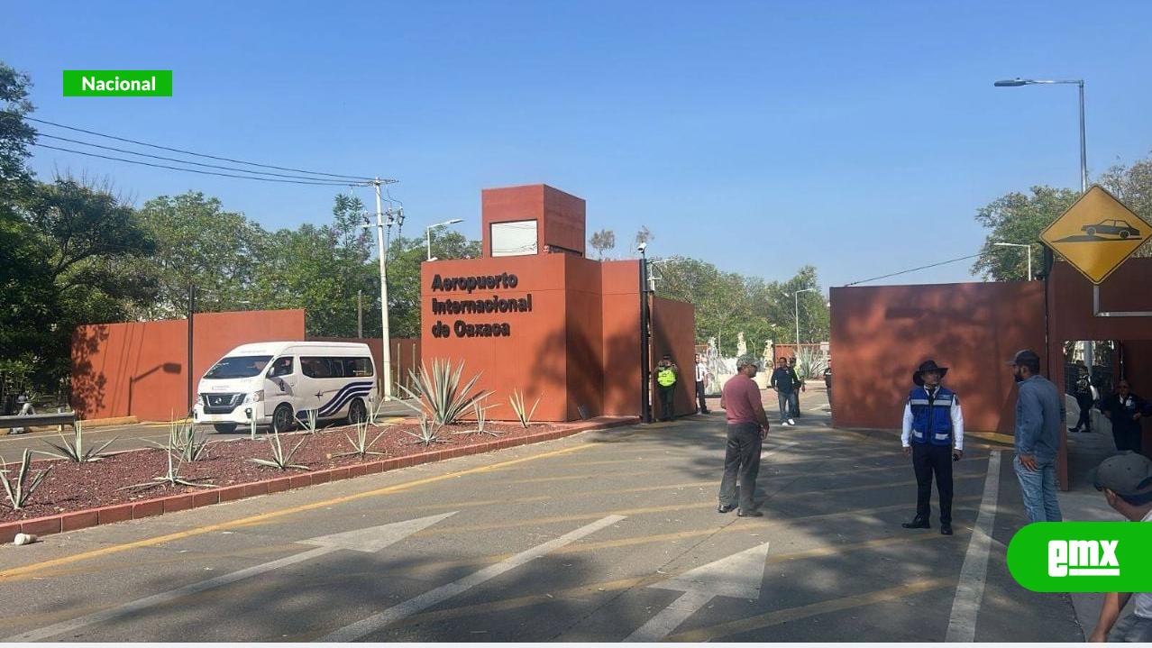 EMX-Maestros-de-la-CNTE-bloquean-aeropuerto-y-planta-de-Pemex