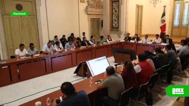 EMX-CNTE-retoma-diálogo-con-gobierno-federal;-exige-cárcel-para-edil-de-Mitla-por-represión