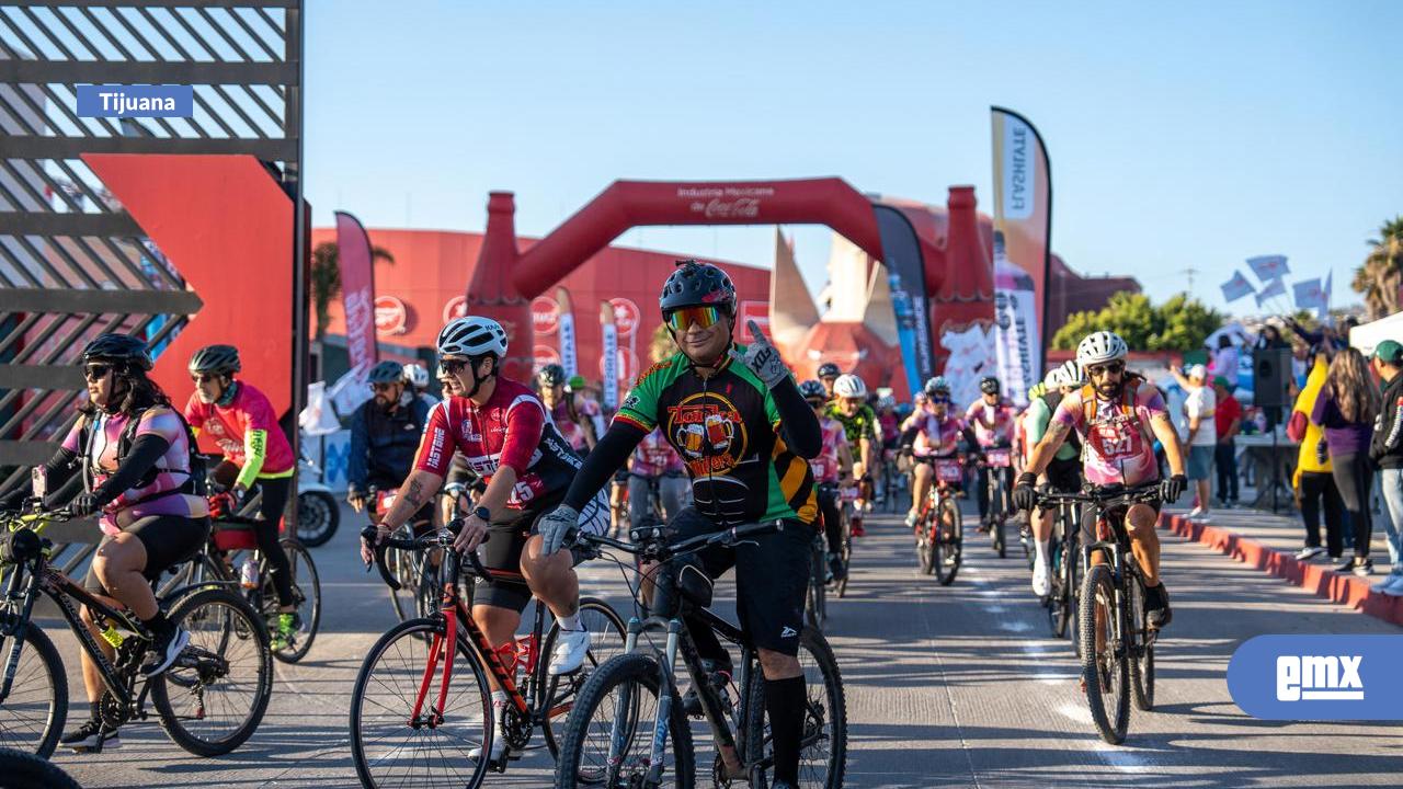 EMX-Más-de-800-ciclistas-participan-en-el-Paseo-Ciclista-Milton-Cano;-recaudan-fondos-para-escuelas-vulnerables