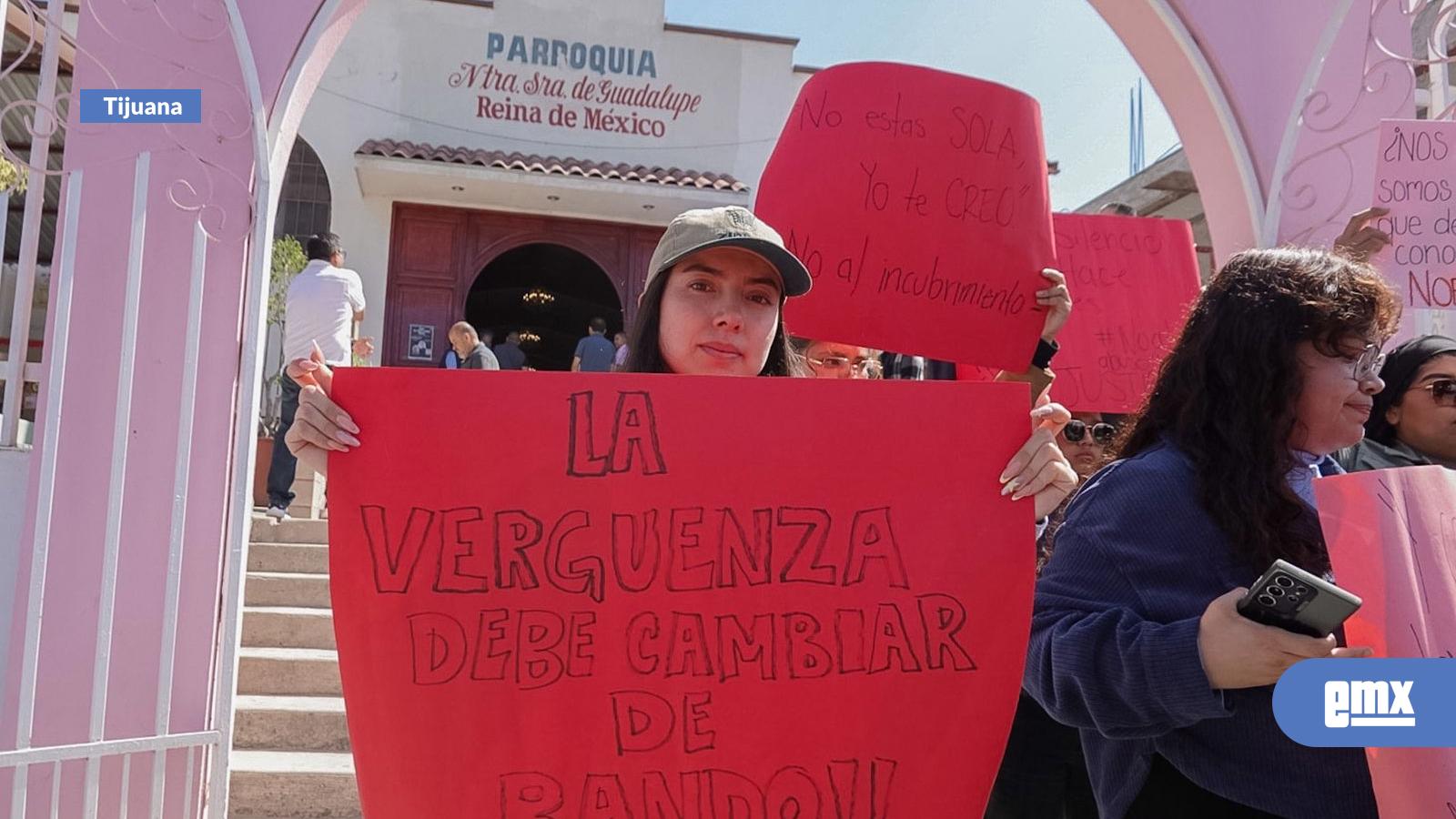 EMX-Jóvenes-se-manifiestan-en-parroquia-de-Tijuana;-exigen-acciones-contra-sacerdote-señalado-de-presunto-abuso-sexual