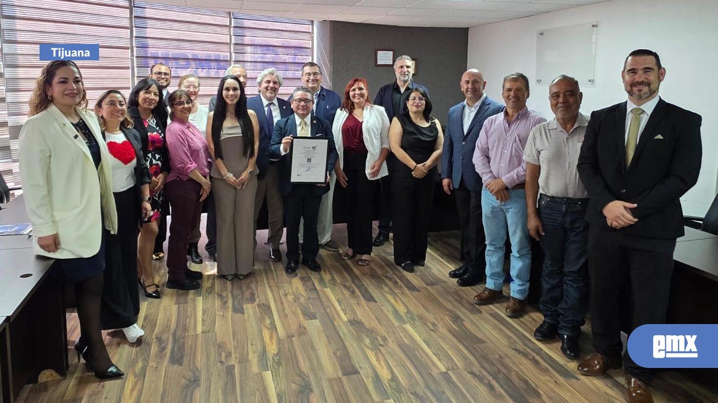 EMX-Clúster Aeroespacial de BC recibe distintivo Hecho en México  