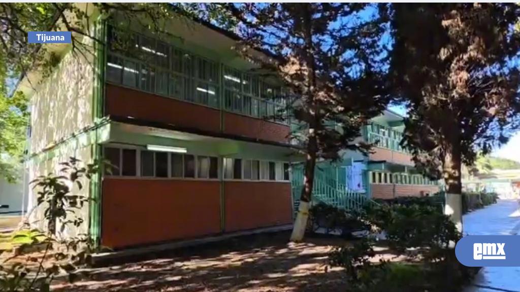 EMX-Cinco-alumnas-presuntamente-intoxicadas-por-consumo-de-gomitas-en-secundaria-Lázaro-Cárdenas