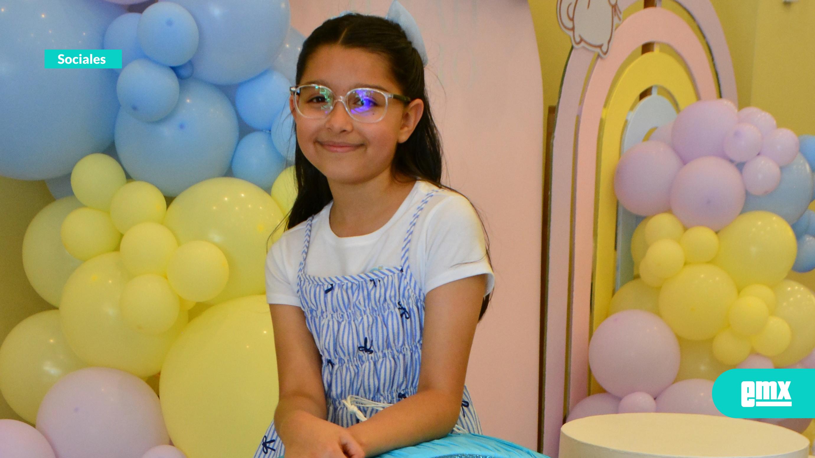 EMX-Festeja-muy-feliz-su-cumpleaños-Aleah-Zúñiga-Torres