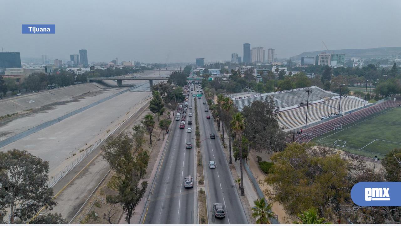 EMX-Carga-vehícular-en-la-garita-de-San-Ysidro
