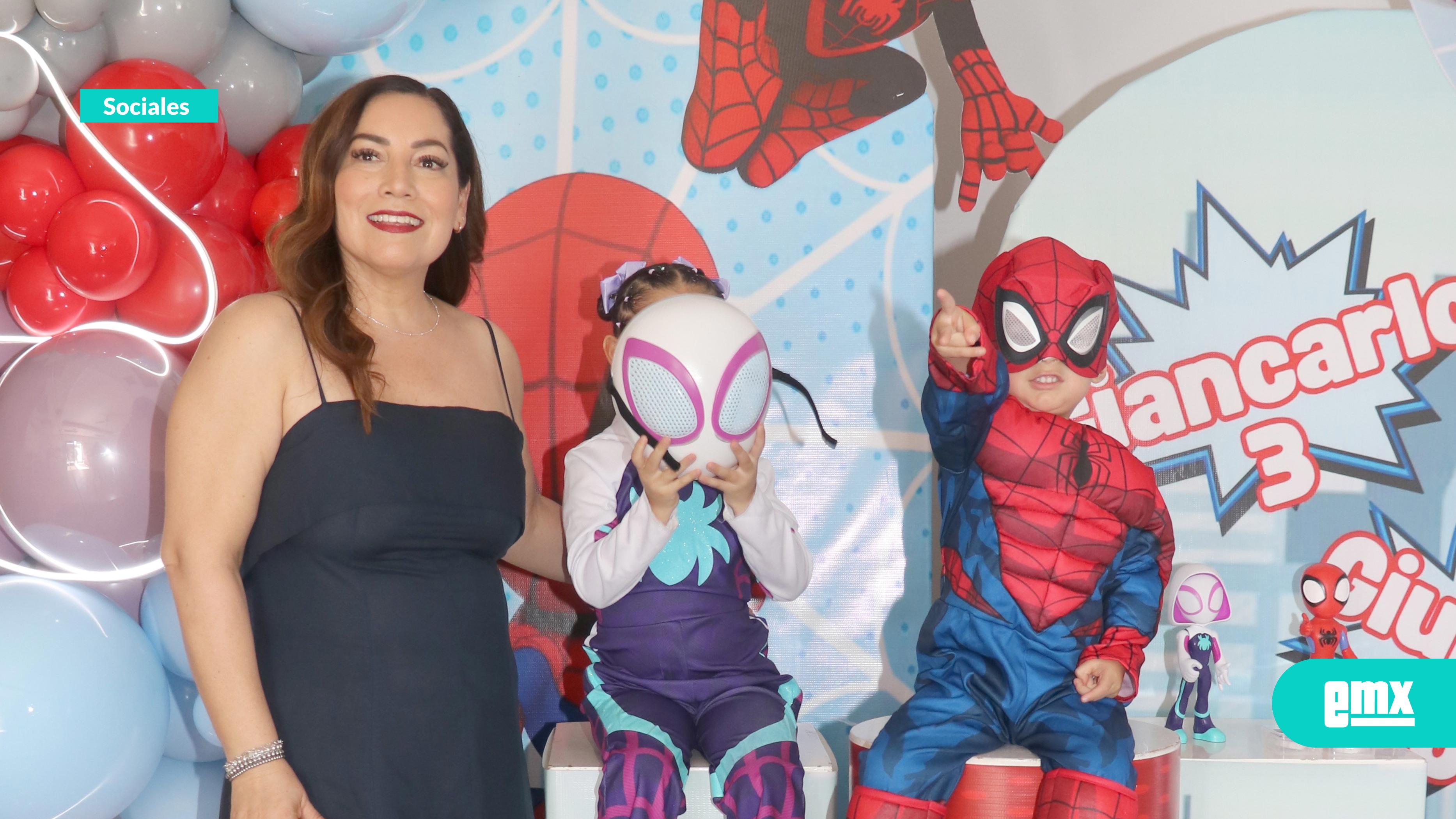 EMX-Con temática de super héroes Giuliana y Giancarlo celebran su cumpleaños