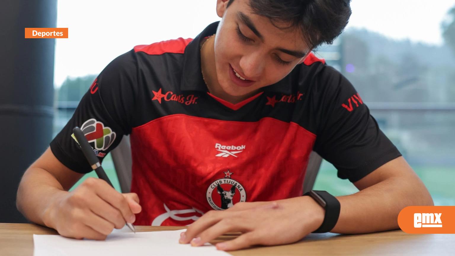 EMX-Extiende-Gilberto-Mora--Jr.-contrato-con-Xolos