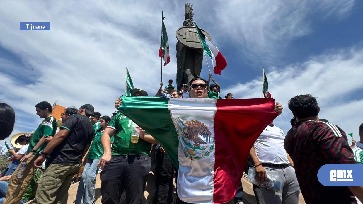 EMX-Tijuanenses-comienzan-a-llegar-a-la-Glorieta-Cuauhtémoc-para-celebrar-triunfo-de-México-en-el-Mundial-2026
