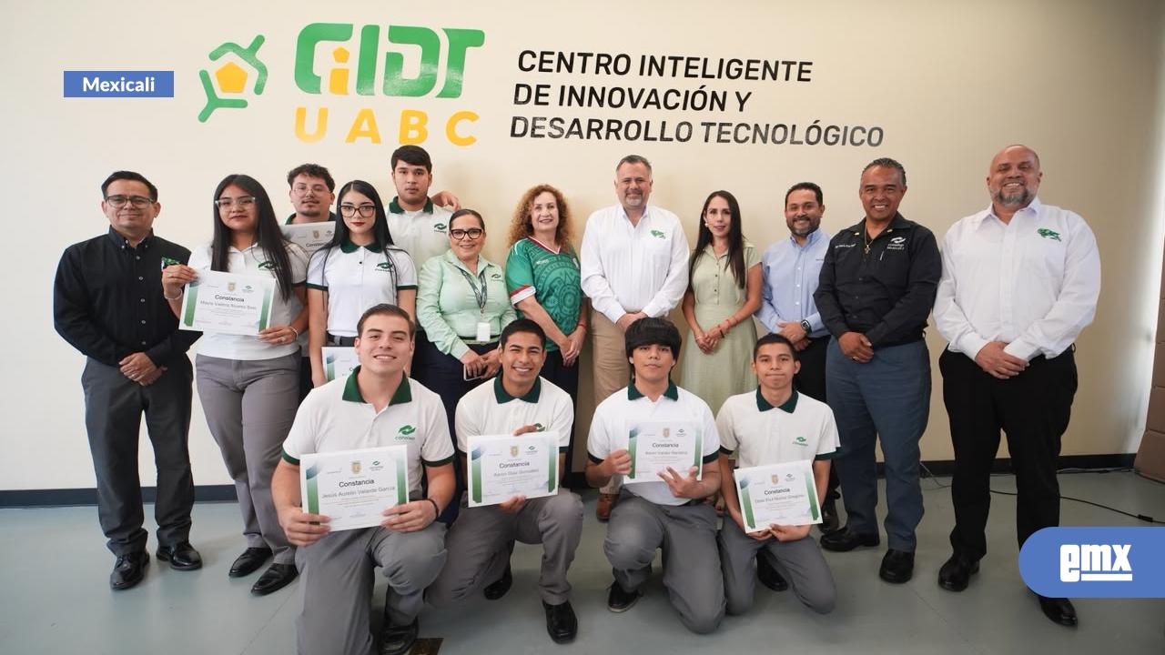 EMX-UABC-y-Skyworks-impulsan-formación-de-talento-en-semiconductores