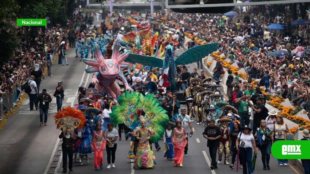 EMX-Desfile-Mundialista-llena-Paseo-de-la-Reforma.