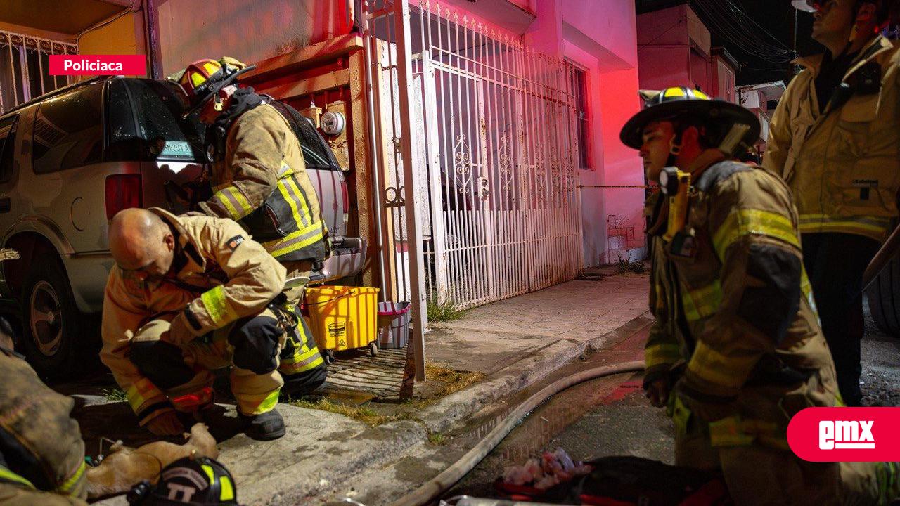 EMX-Rescatan-a-hombre-y-a-su-perro-durante-incendio-en-vivienda-de-Playas-de-Tijuana