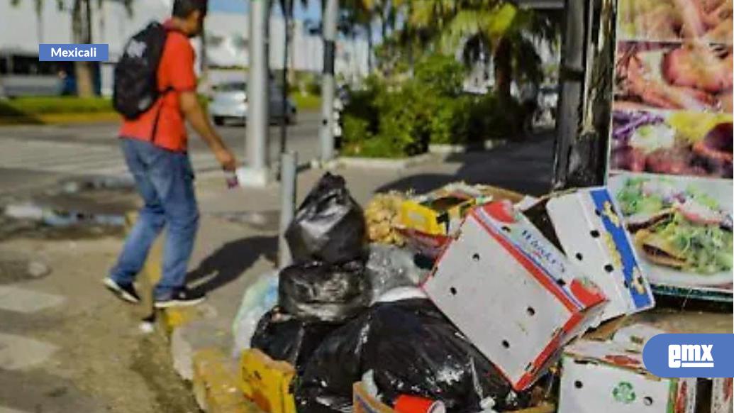 EMX-Personas-que-tiren-basura-ofrecen-opción-de-pagar-multa-con-trabajo-comunitario